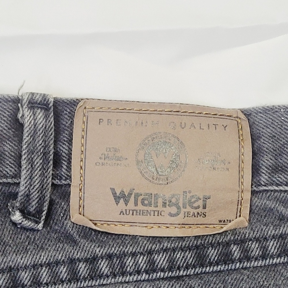 Wrangler Vintage Mens Faded Black Straight Leg Denim Jeans 42x30 - J73 - Picture 9 of 11